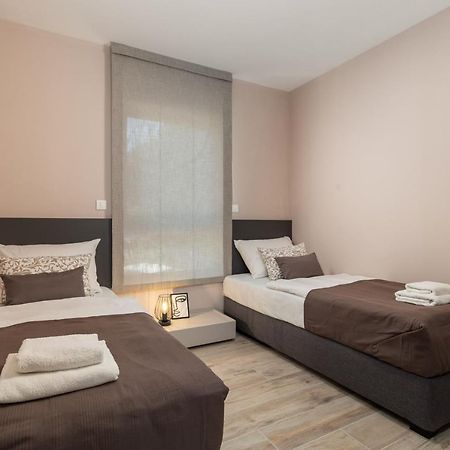 Apartment Hana Pjescana Uvala Exteriör bild