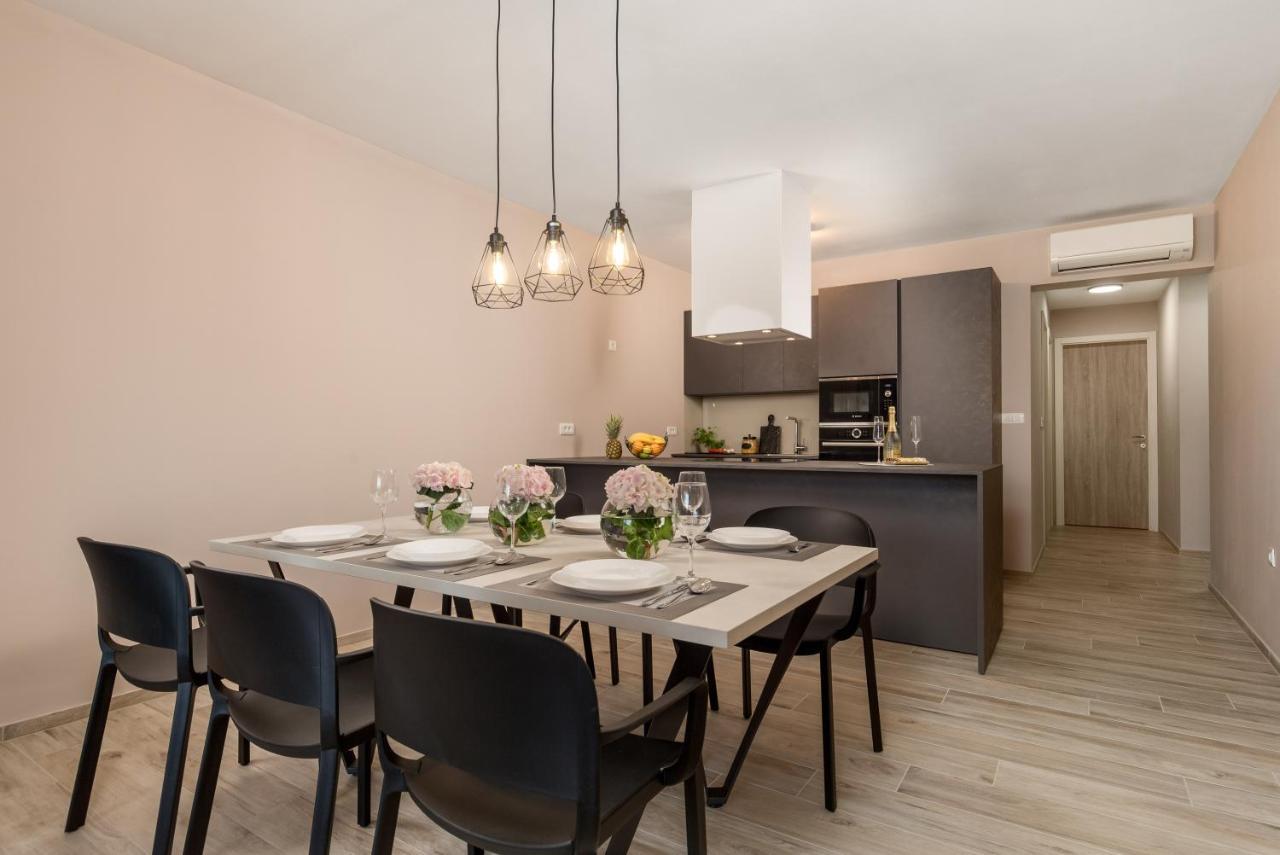 Apartment Hana Pjescana Uvala Exteriör bild